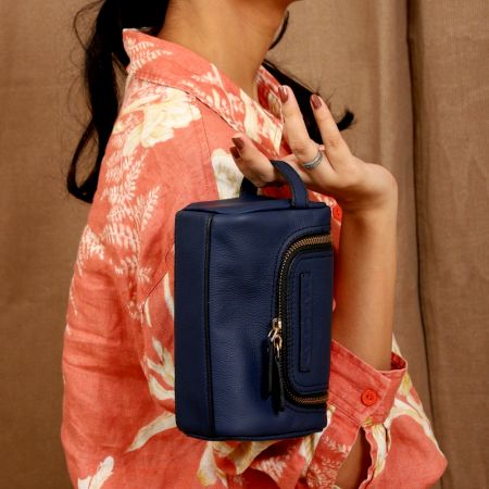 Handcrafted Navy Sienna Travel Kit Leather Trendy